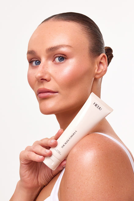 Neuu Slick Formula hydrating slick back cream